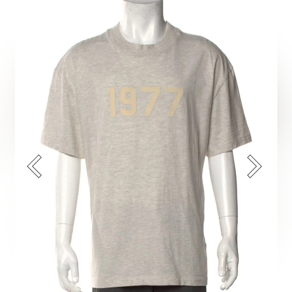 Fear of God Essentials 1977 T-shirt Light Oatmeal Size L Oversized